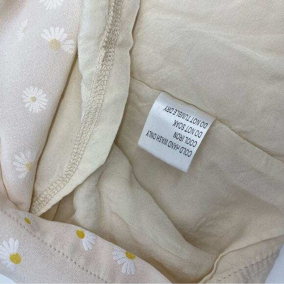 Princess Polly Fernie Mini Skirt in Daisy Floral Print Beige Button Side Sz 10 - Picture 12 of 12